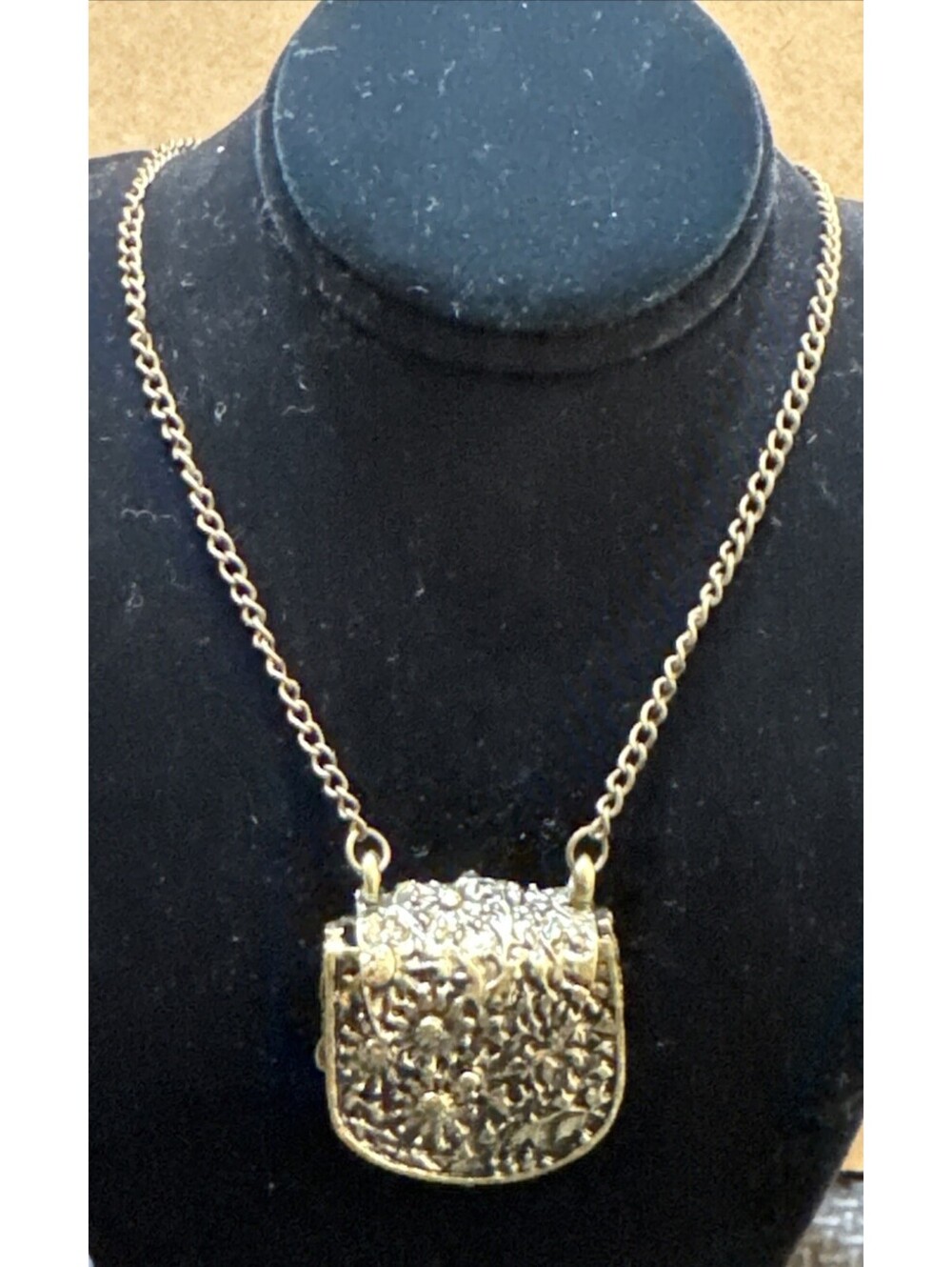 Vintage Gold Tone Purse Locket Necklace Textured hinged Steampunk Jewelry